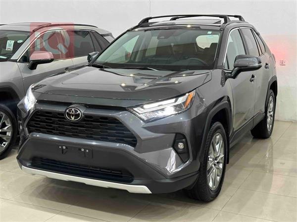 Toyota for sale in Iraq